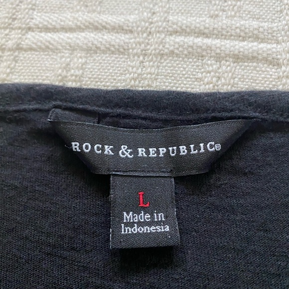 Rock & Republic vintage Y2K top. - Picture 8 of 8